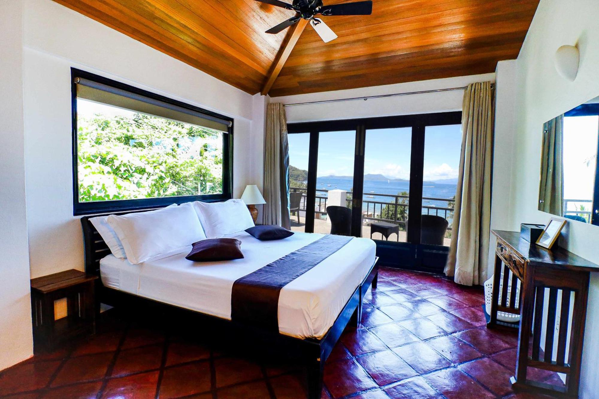 Out Of The Blue Resort Пуэрто-Галера Экстерьер фото