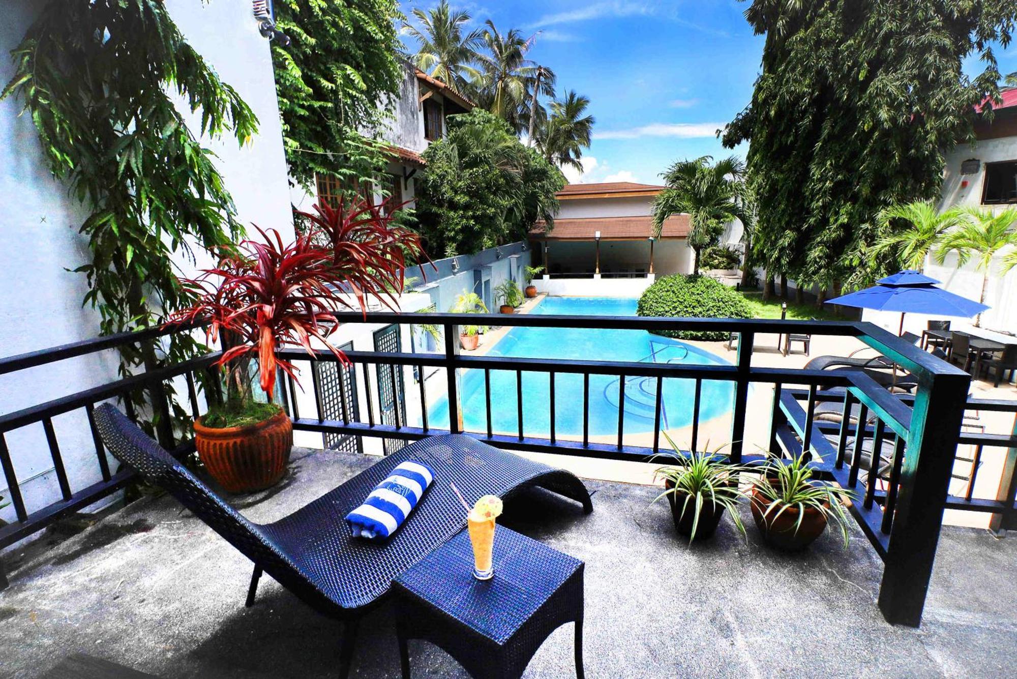 Out Of The Blue Resort Пуэрто-Галера Экстерьер фото